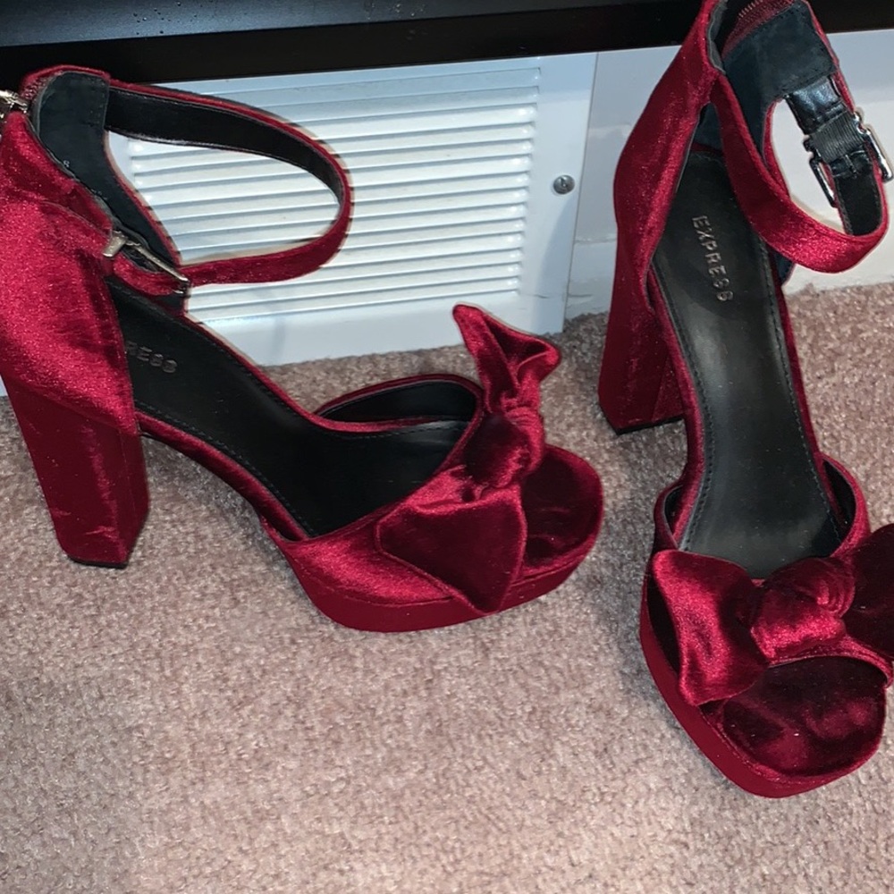 Express maroon velvet heels